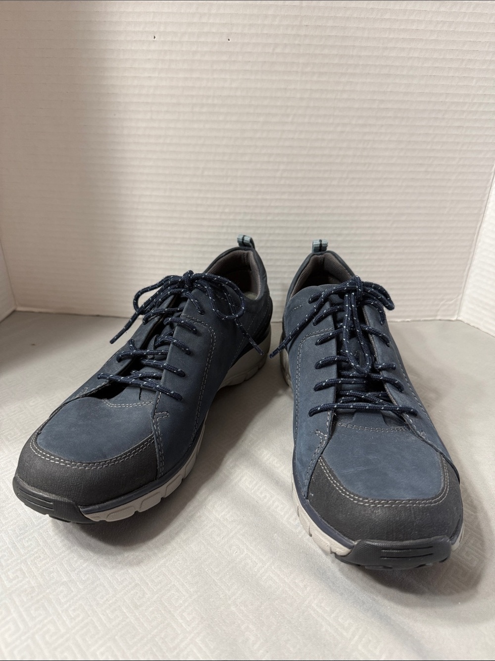 Clarks Wave Go Navy Nubucks Leather Walking Shoe Lace Up Comfort Footbed Sz 9.5